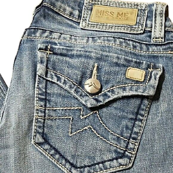 Miss me 28/31 distressed - Picture 4 of 4